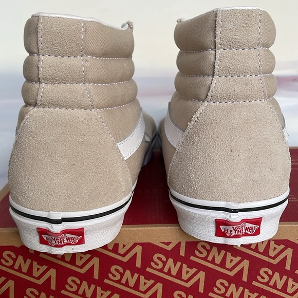 Vans Men’s Sk8-Hi
Color Theory French Oak
VN0005U9BLL
Sneakers - Picture 13 of 16